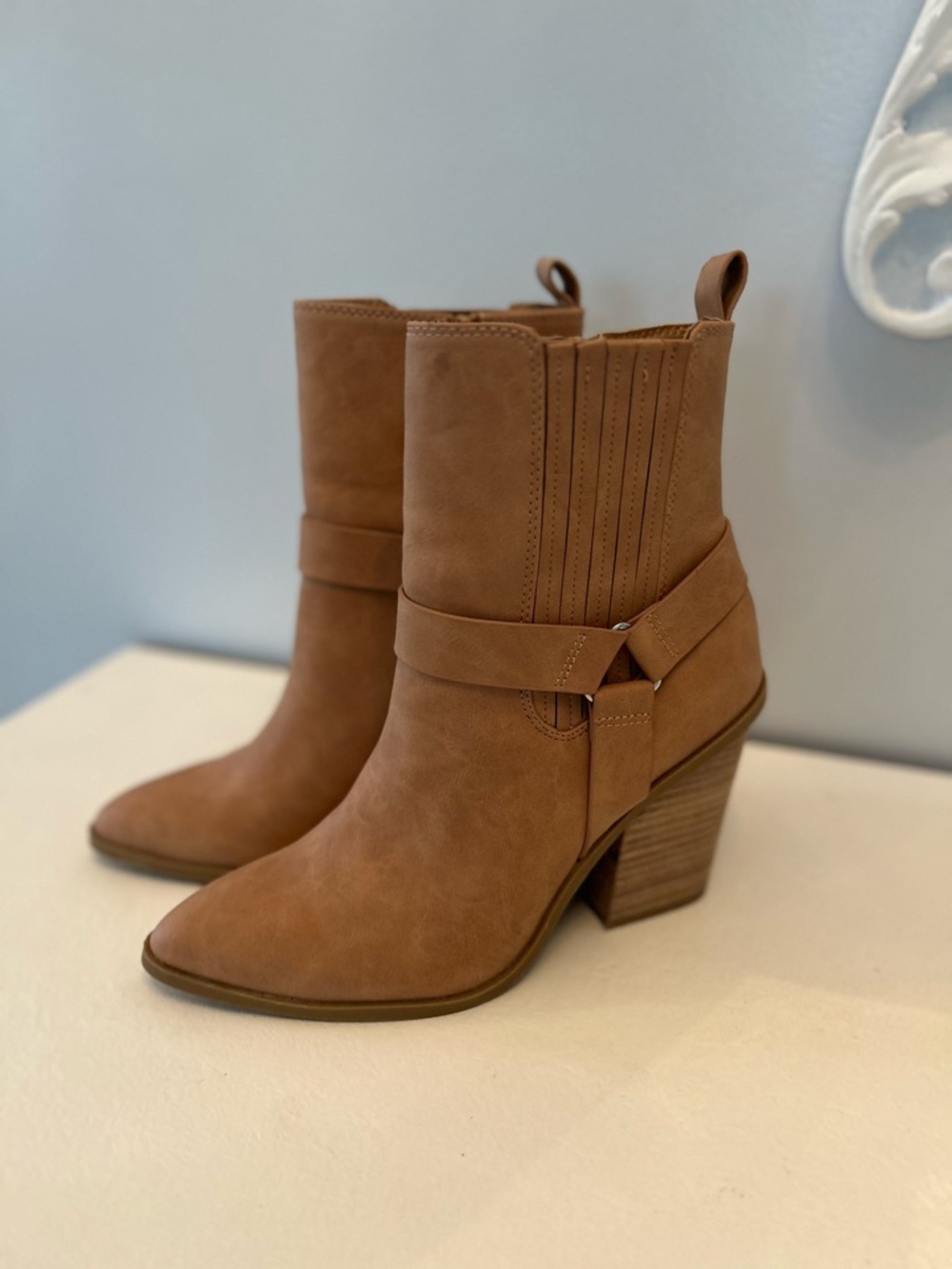 Dolce Vita Tan Leather Ankle Boots with Stacked Heel